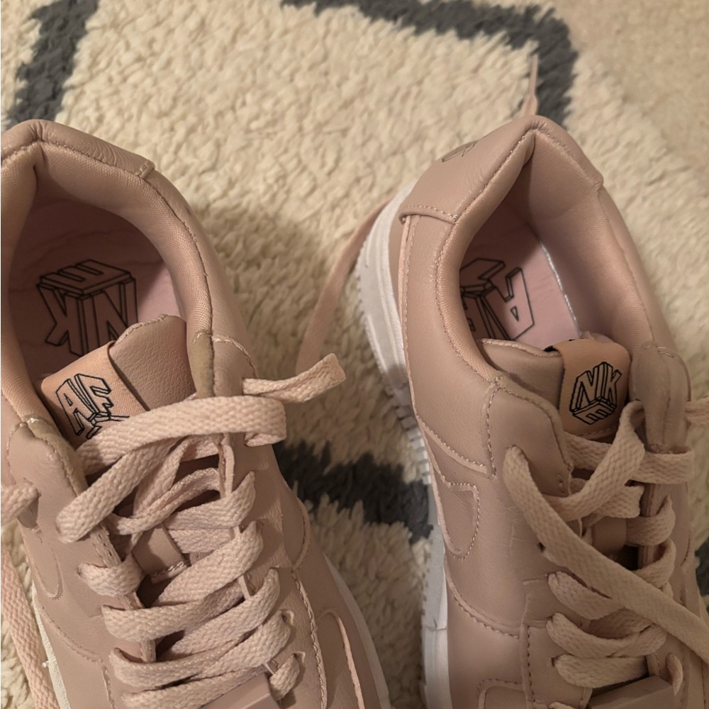 Nike Air Force 1 Pixel 🌸 - Picture 2 of 8